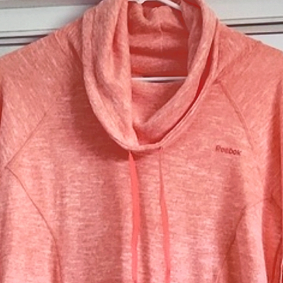 Reebok sweater - Picture 3 of 9